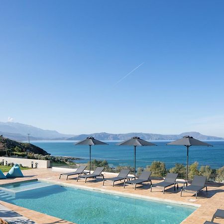 Pietra Di Mare Aparthotel Petres  Exteriör bild