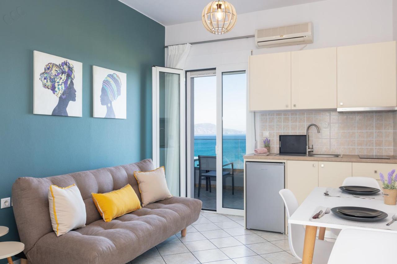 Pietra Di Mare Aparthotel Petres  Exteriör bild