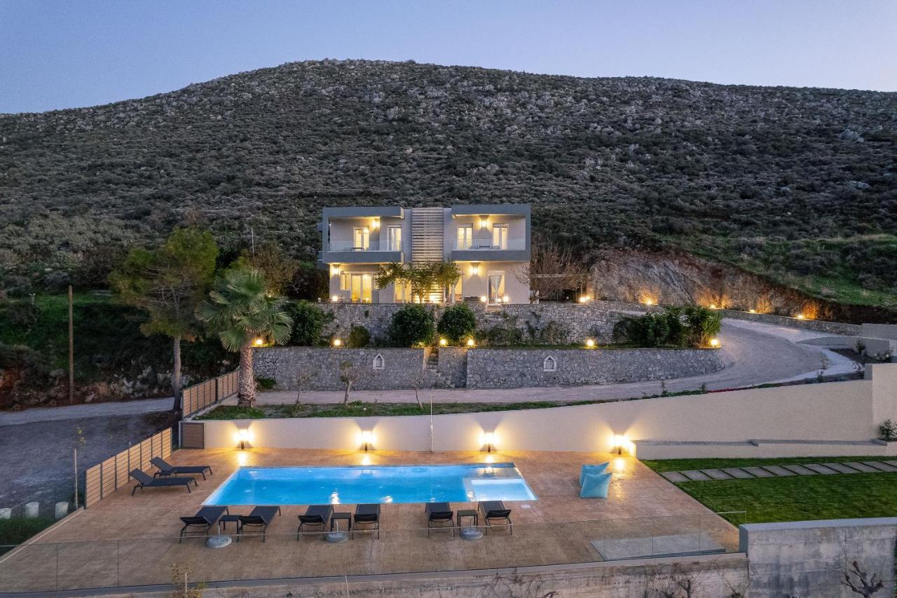 Pietra Di Mare Aparthotel Petres  Exteriör bild