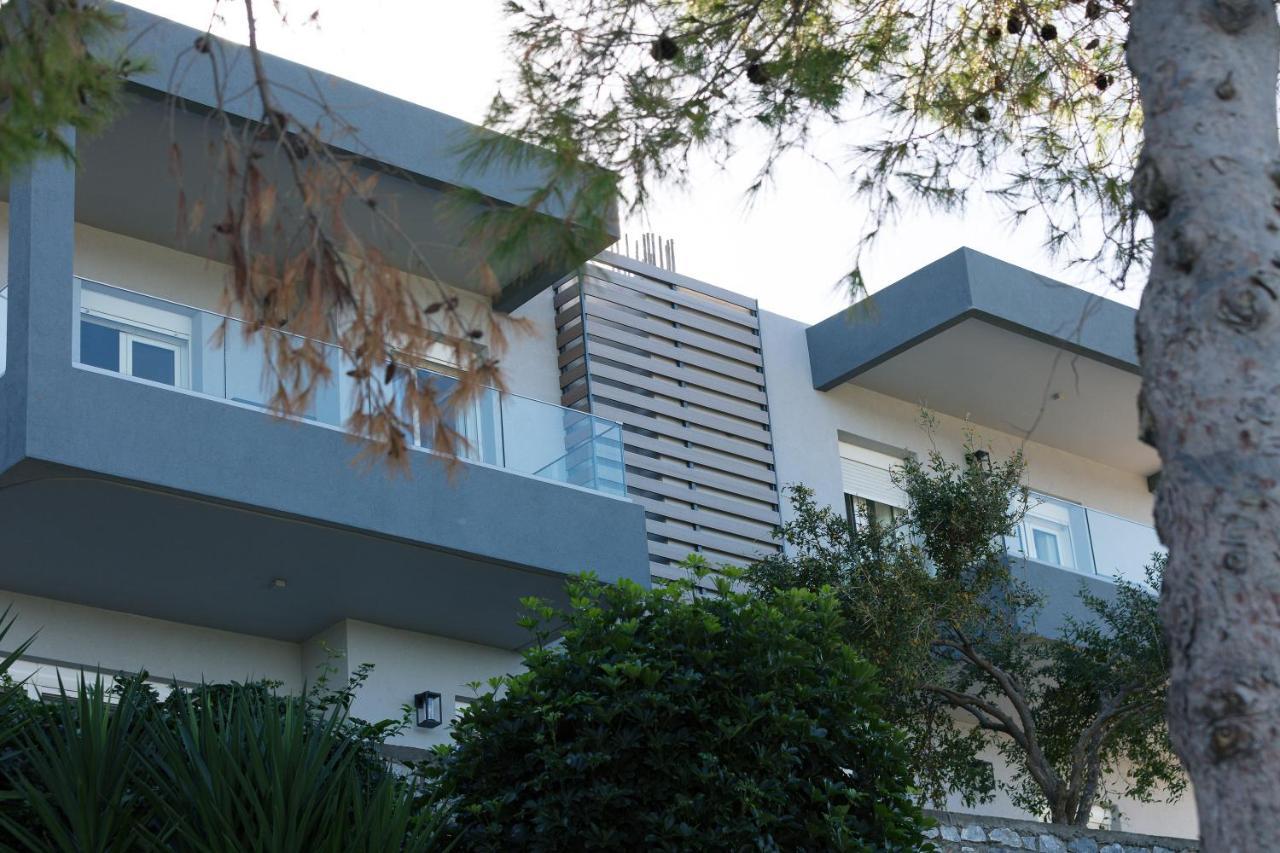 Pietra Di Mare Aparthotel Petres  Exteriör bild